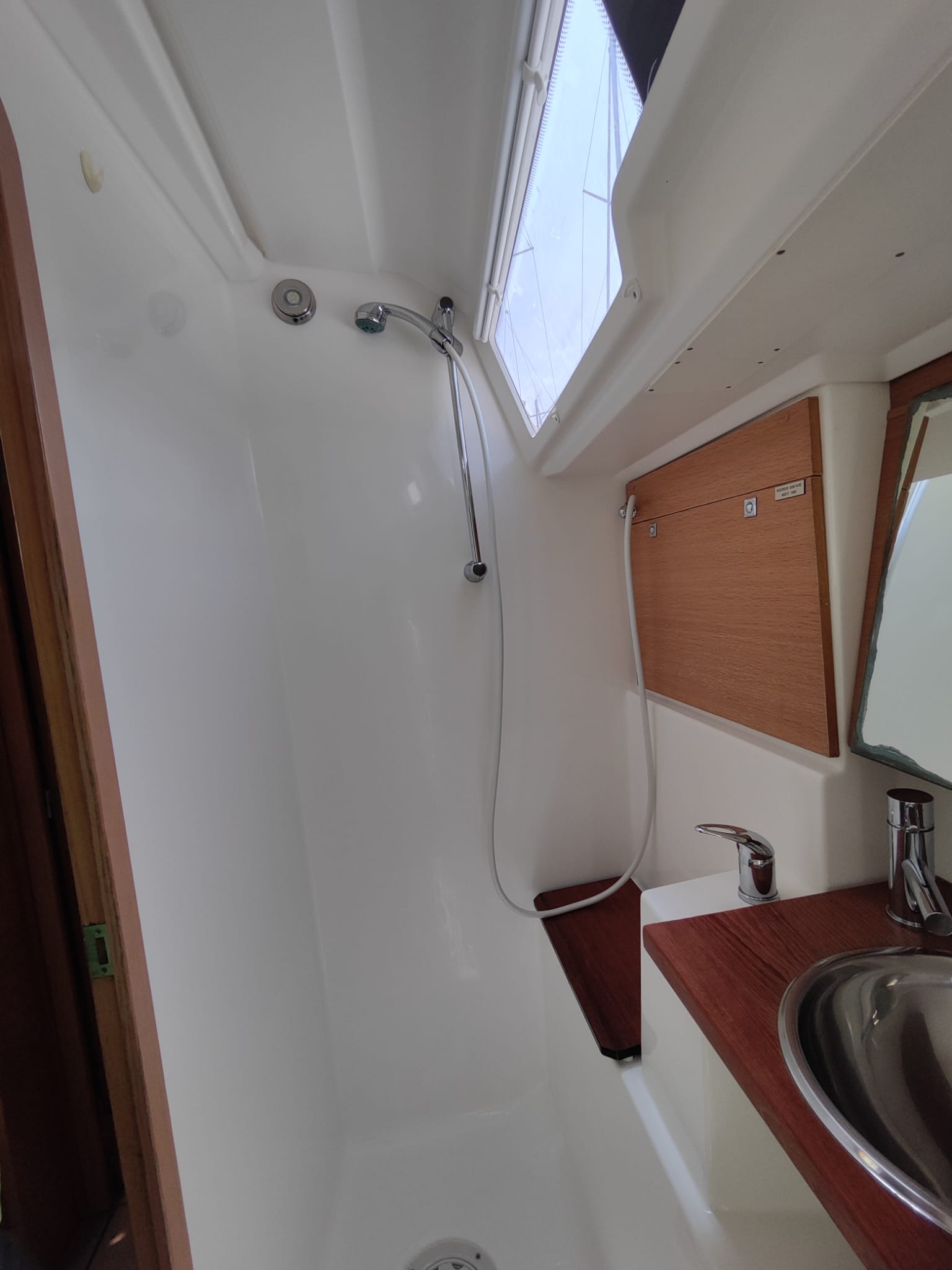 Photo #13 - Dufour 410 Grand Large (Keylam) in Ayamonte - 21769