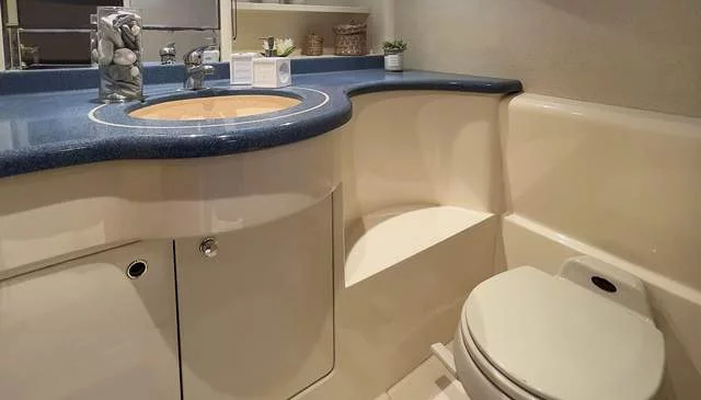 Azimut 58 (Azimut)  - 9