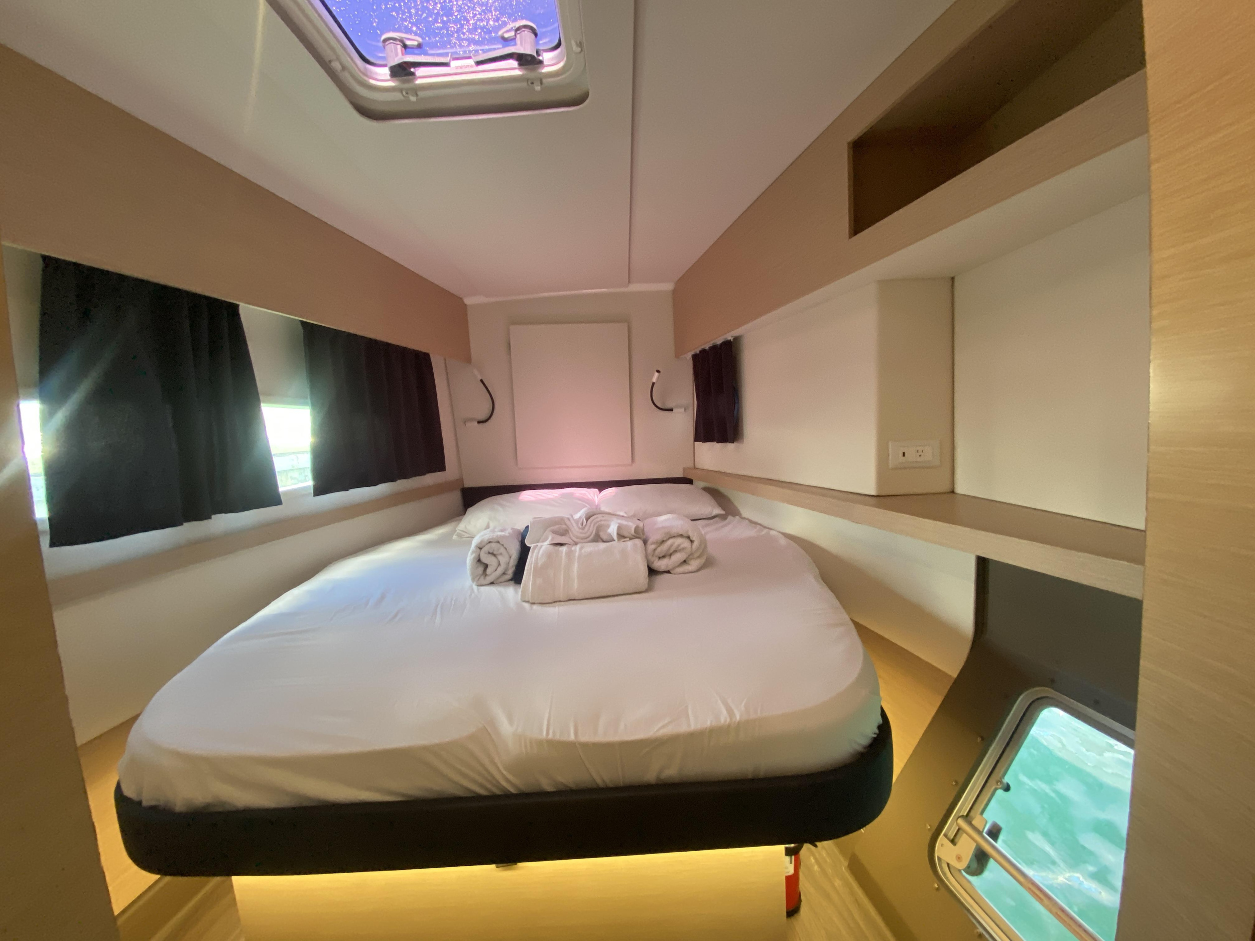 Photo #34 - Fountaine Pajot Helia 44 Evolution (Peacemaker) in Road Town - 25130