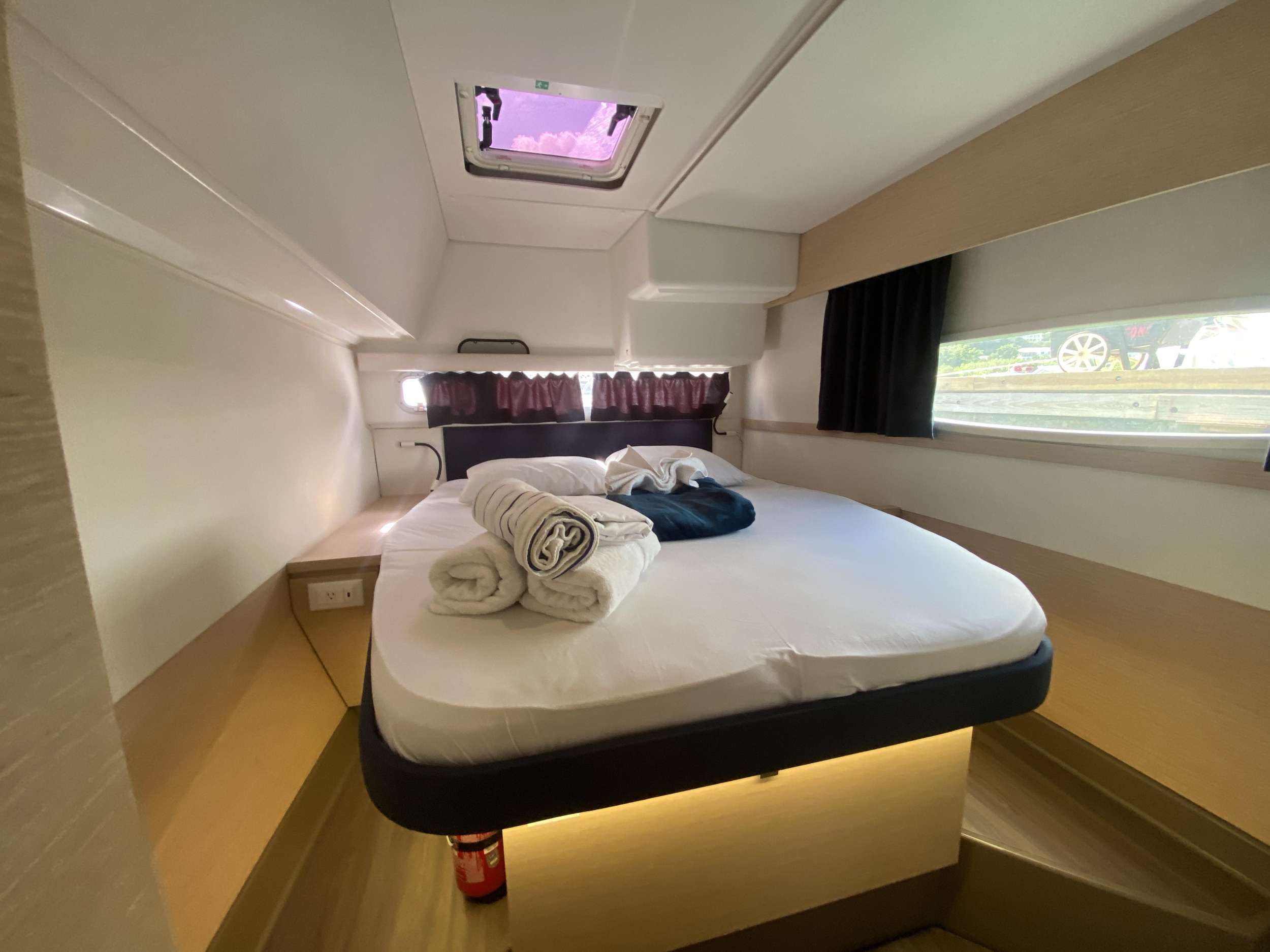 Photo #31 - Fountaine Pajot Helia 44 Evolution (Peacemaker) in Road Town - 25130