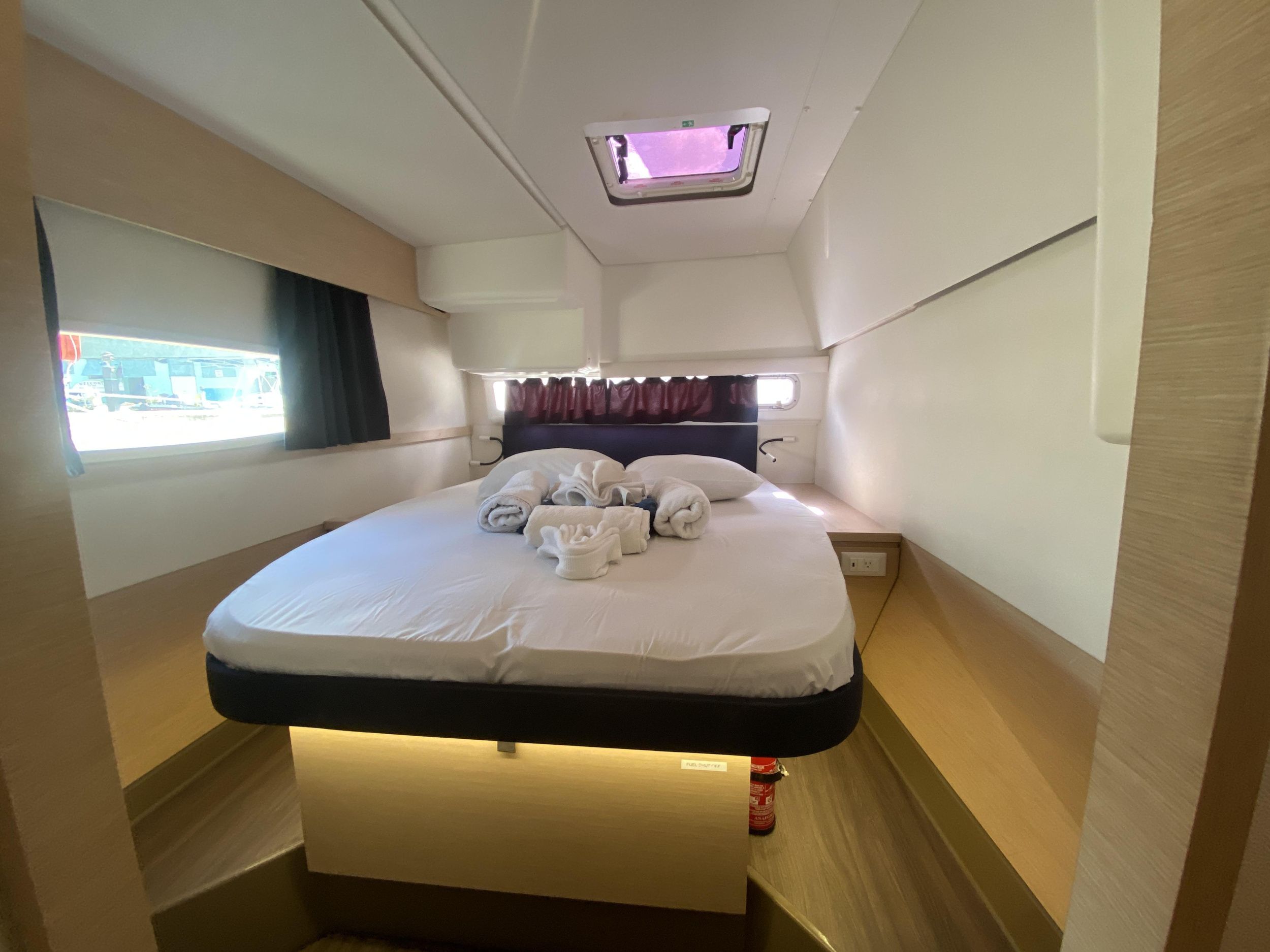 Photo #33 - Fountaine Pajot Helia 44 Evolution (Peacemaker) in Road Town - 25130