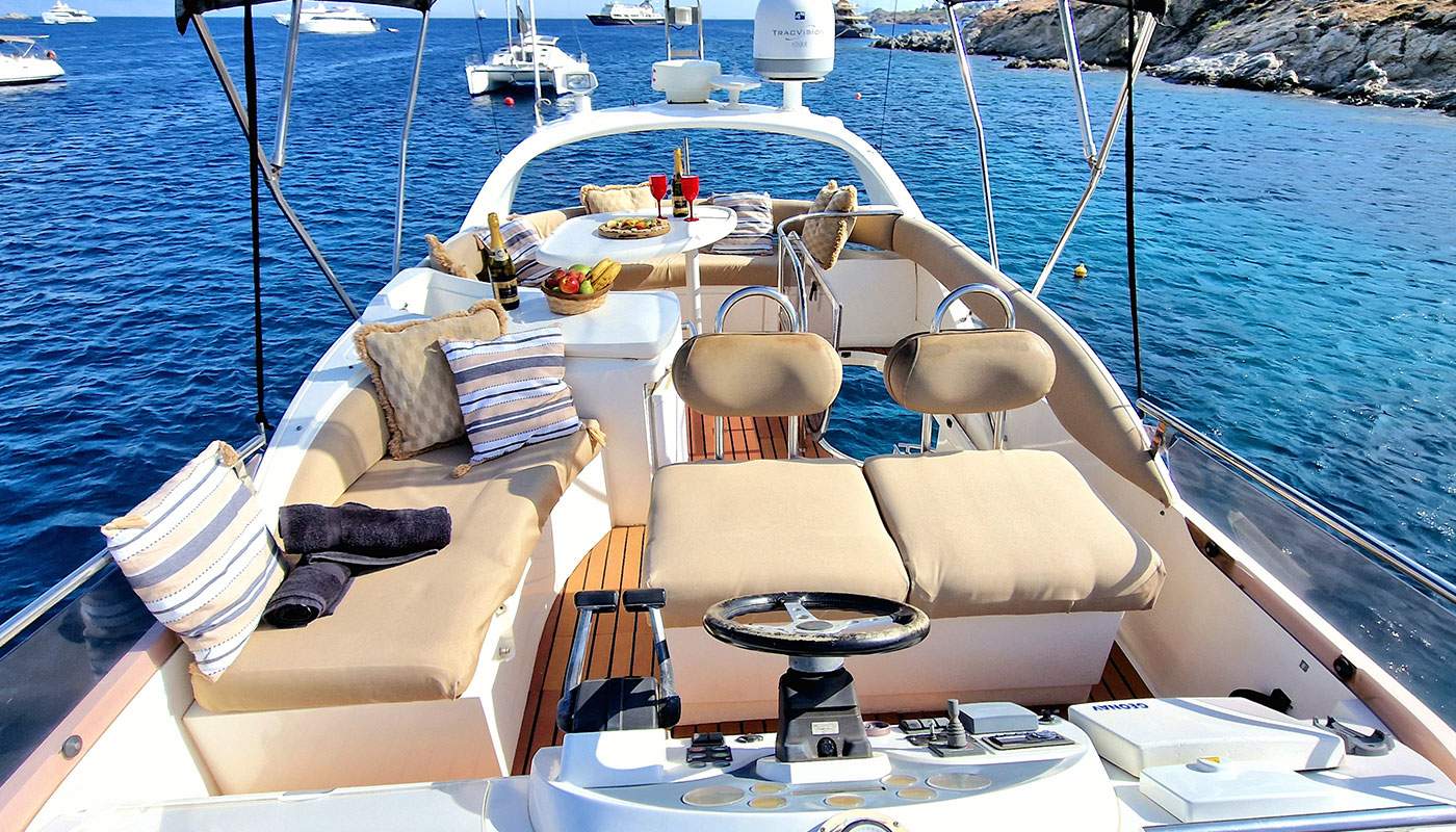 Photo #11 - Fairline Phantom 43ft (Fairline) en Mykonos - 12569