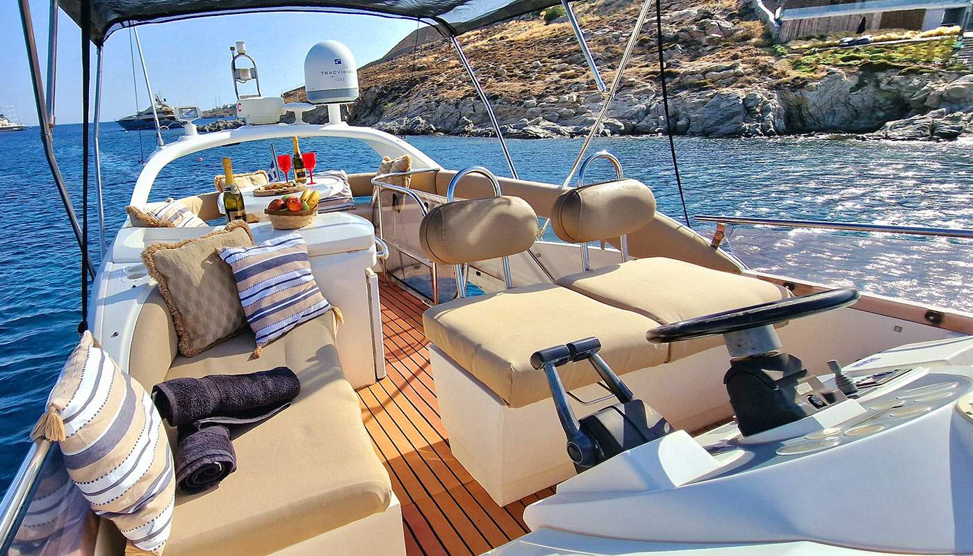 Photo #8 - Fairline Phantom 43ft (Fairline) en Mykonos - 12569