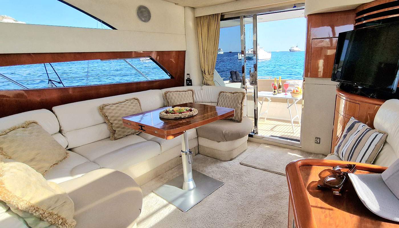 Photo #7 - Fairline Phantom 43ft (Fairline) en Mykonos - 12569