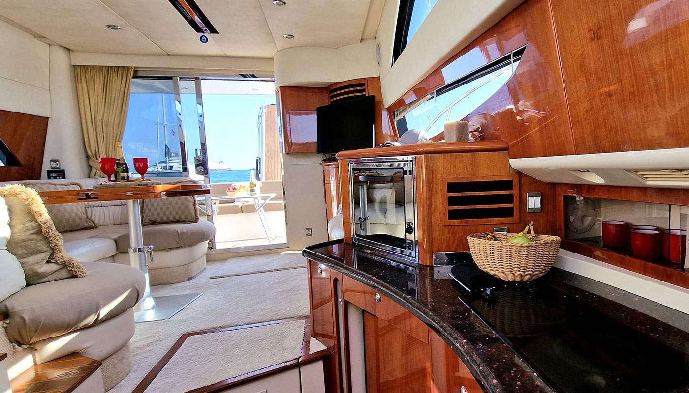 Photo #2 - Fairline Phantom 43ft (Fairline) en Mykonos - 12569