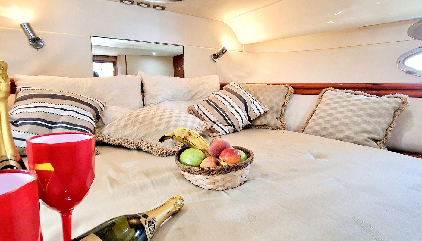 Photo #14 - Fairline Phantom 43ft (Fairline) en Mykonos - 12569
