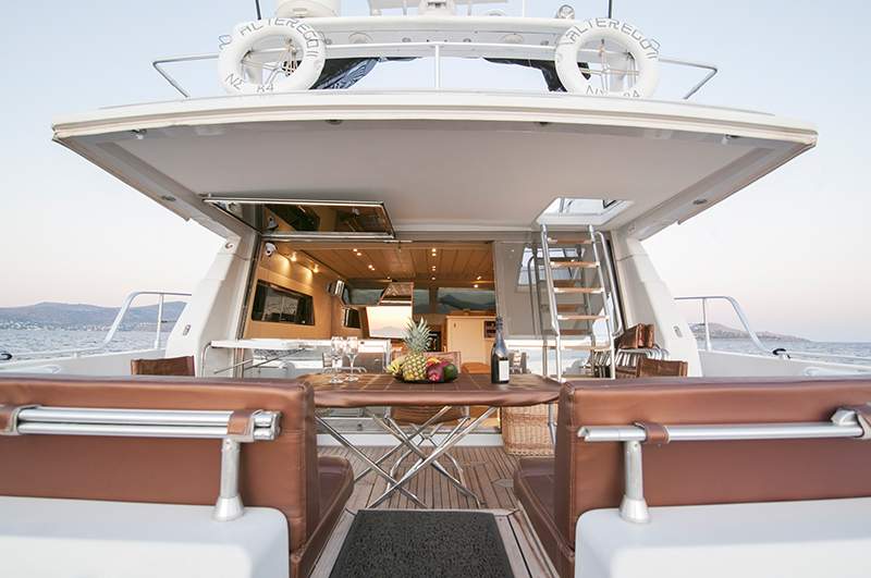 Photo #15 - Ferretti 58/64ft (Ferretti) en Mykonos - 12523