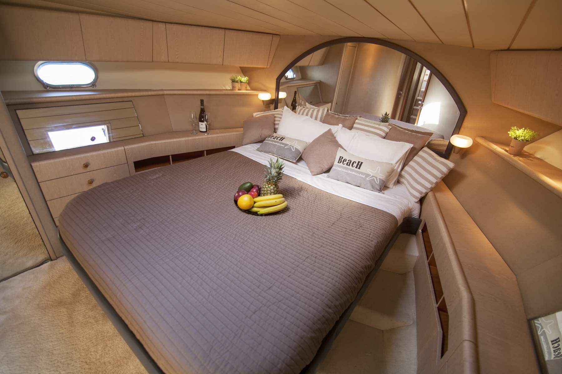 Photo #29 - Ferretti 58/64ft (Ferretti) en Mykonos - 12523