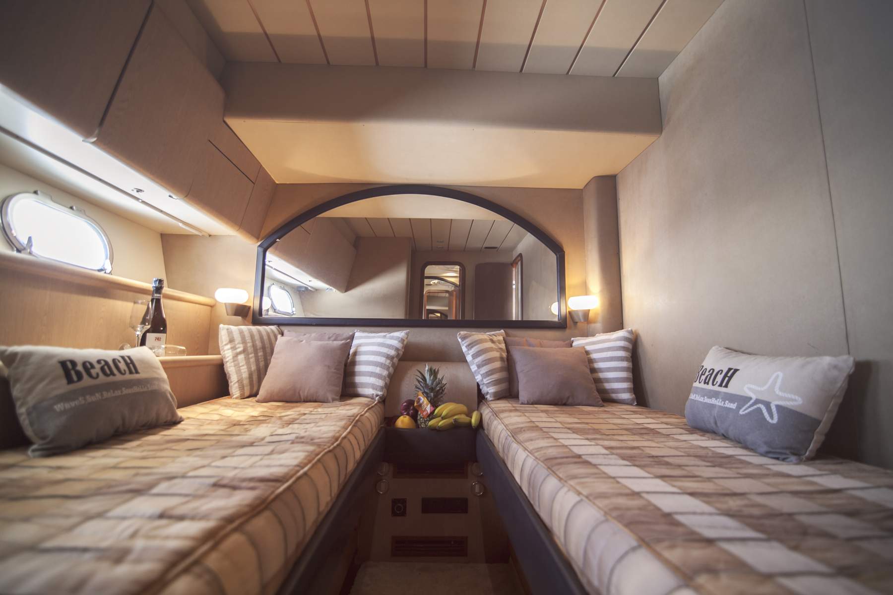 Photo #21 - Ferretti 58/64ft (Ferretti) en Mykonos - 12523
