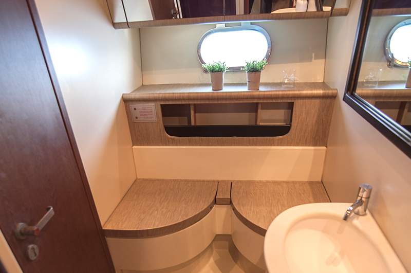 Photo #26 - Ferretti 58/64ft (Ferretti) en Mykonos - 12523