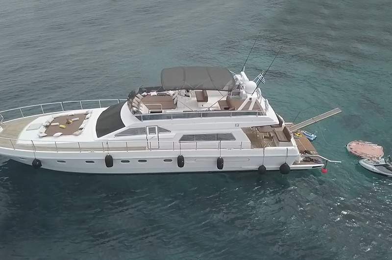 Photo #19 - Ferretti 58/64ft (Ferretti) en Mykonos - 12523
