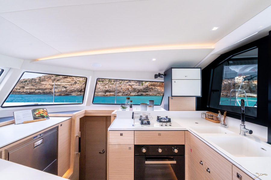 Photo #11 - Nautitech 44 Open (Neguinha) in Kastela - 21877