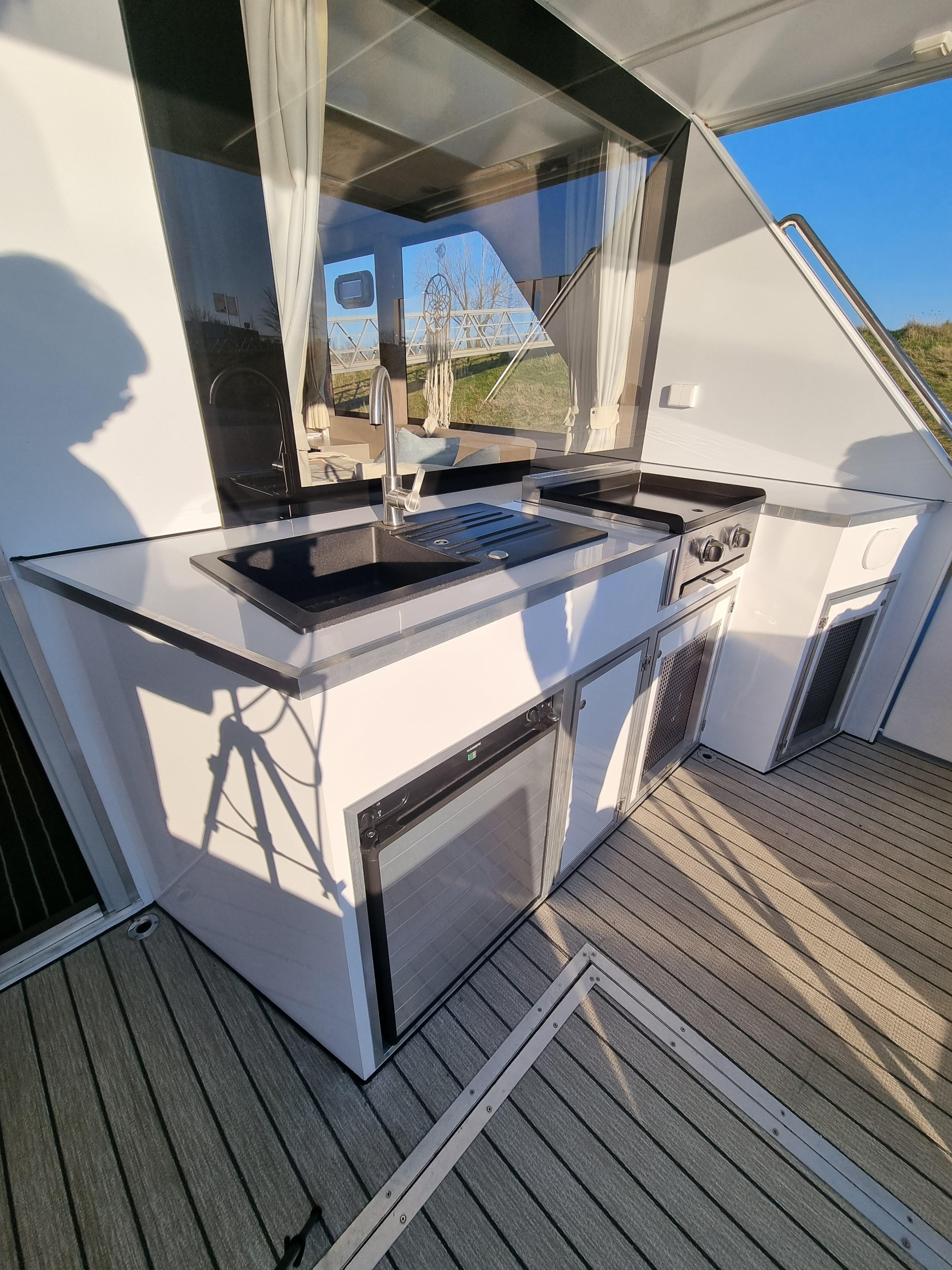 Photo #5 - Houseboat (La Mare L) (Costa Calma) in Kinrooi - 21889