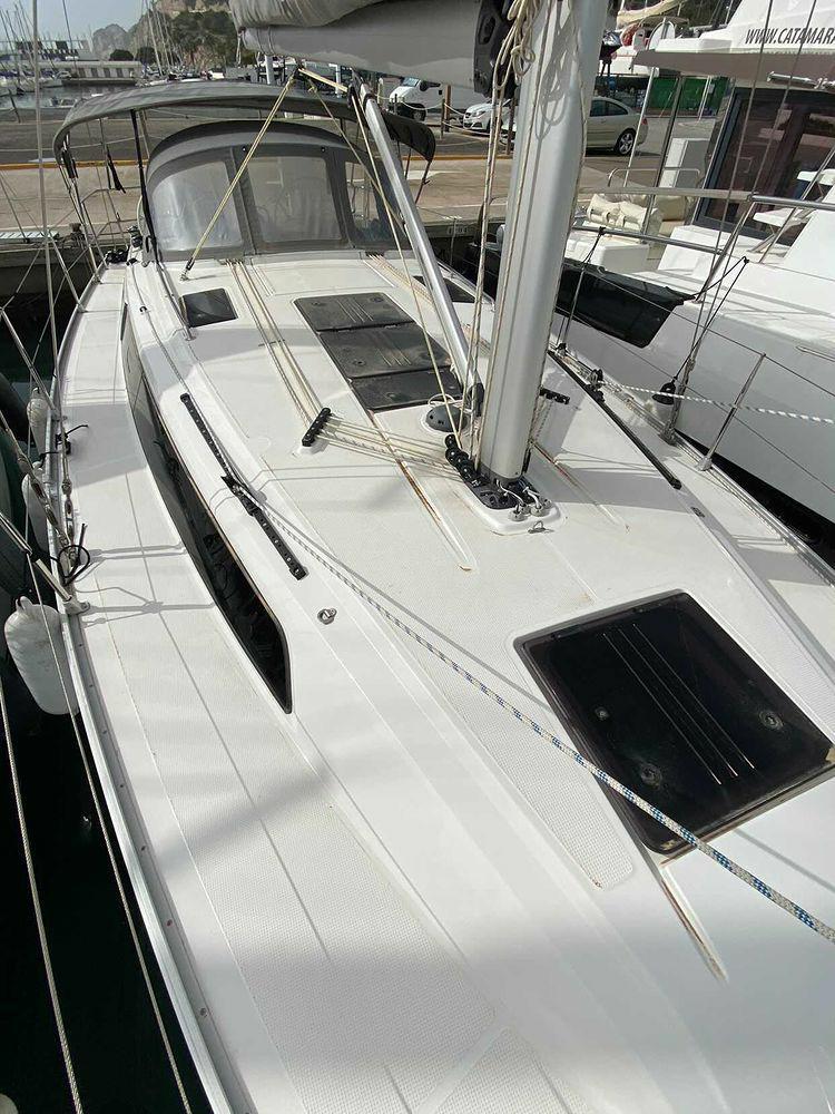 Photo #17 - Bavaria 37 Cruiser (Nabiga) in Valencia - 21897