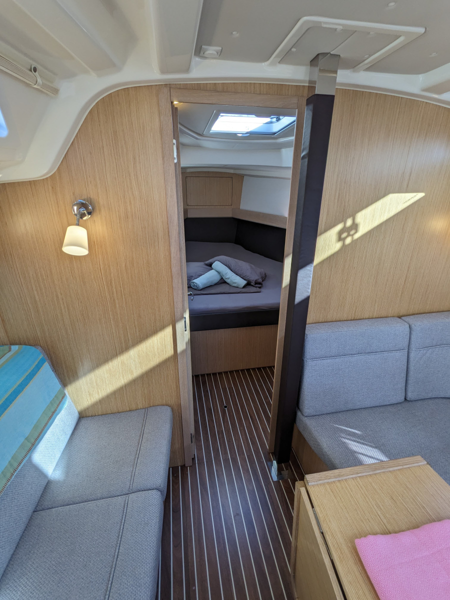 Photo #19 - Bavaria 37 Cruiser (Nabiga) in Valencia - 21897