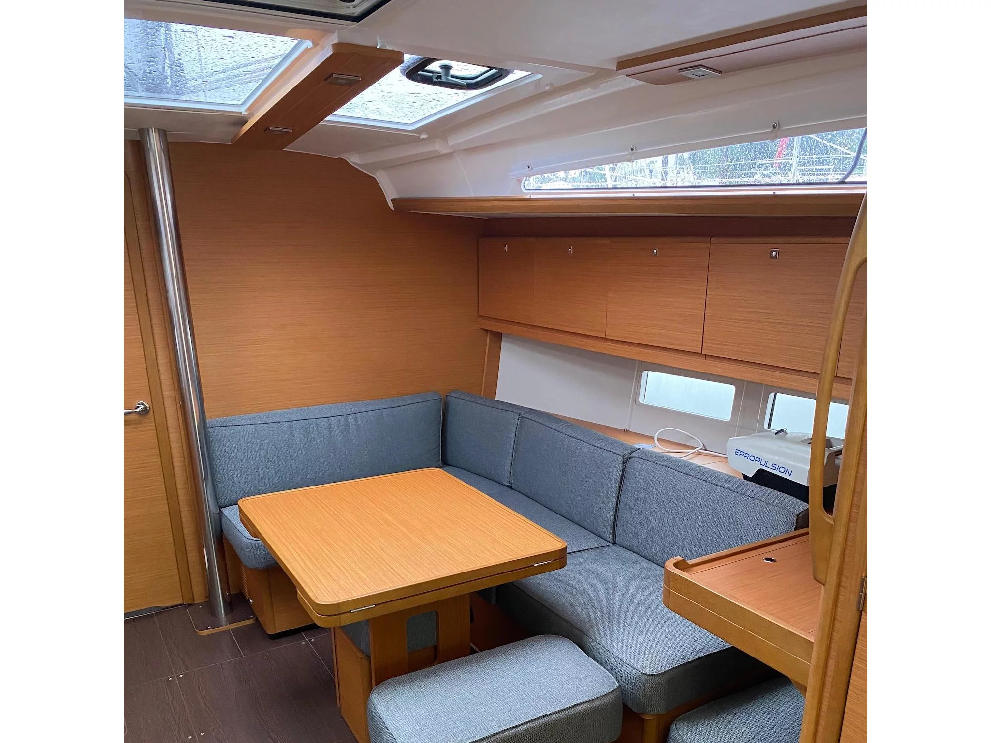 Dufour 390 Grand Large (Joy 5) Interior image - 7
