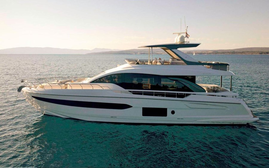 Photo #4 - Azimut 78 Fly (OMR GROUP) in Podstrana - 21900