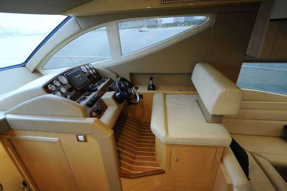Photo #11 - Majesty 44 Fly (MY STARK) en Athènes - 19627