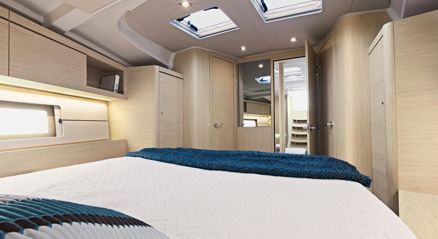 Photo #10 - Oceanis 46.1 (Omerta) en Santorin - 21886