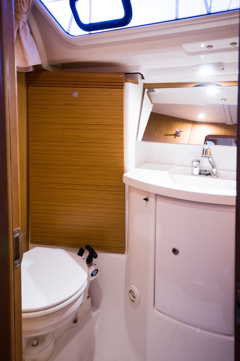 Photo #10 - Sun Odyssey 39i (Juna) in Danzig - 21937