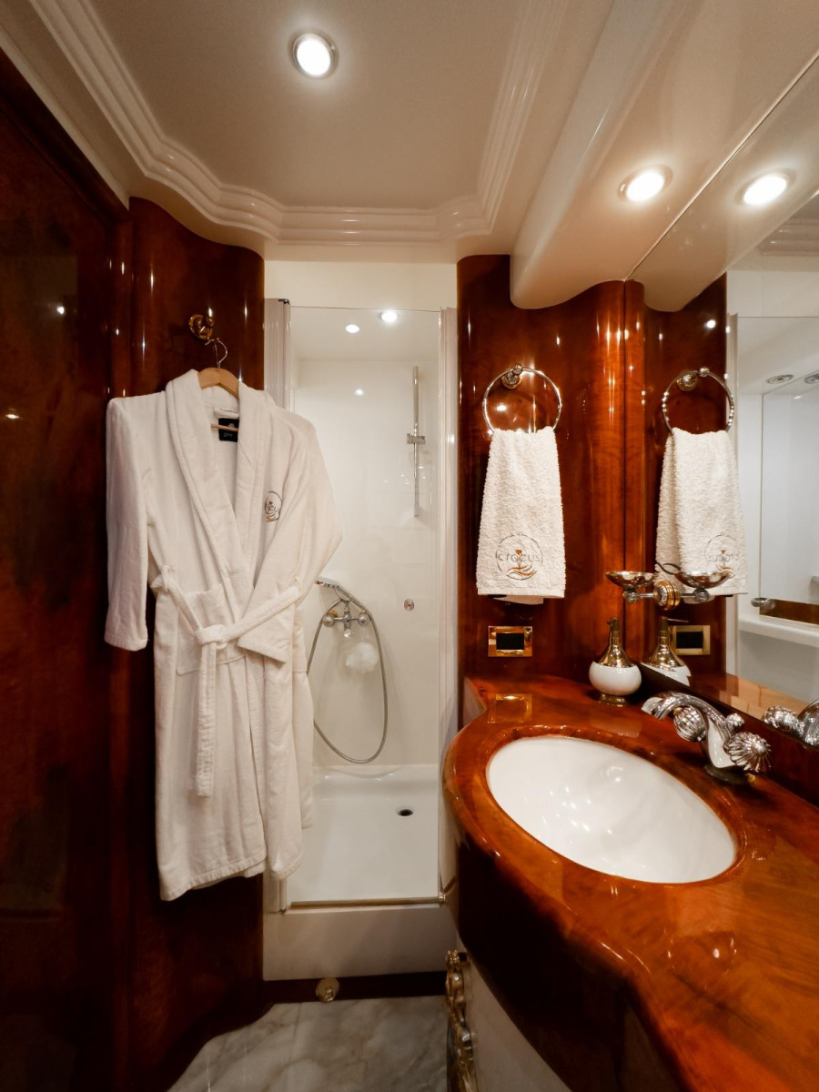 Photo #20 - 42 M Motor Yacht Crocus (CROCUS) en Bodrum - 18459