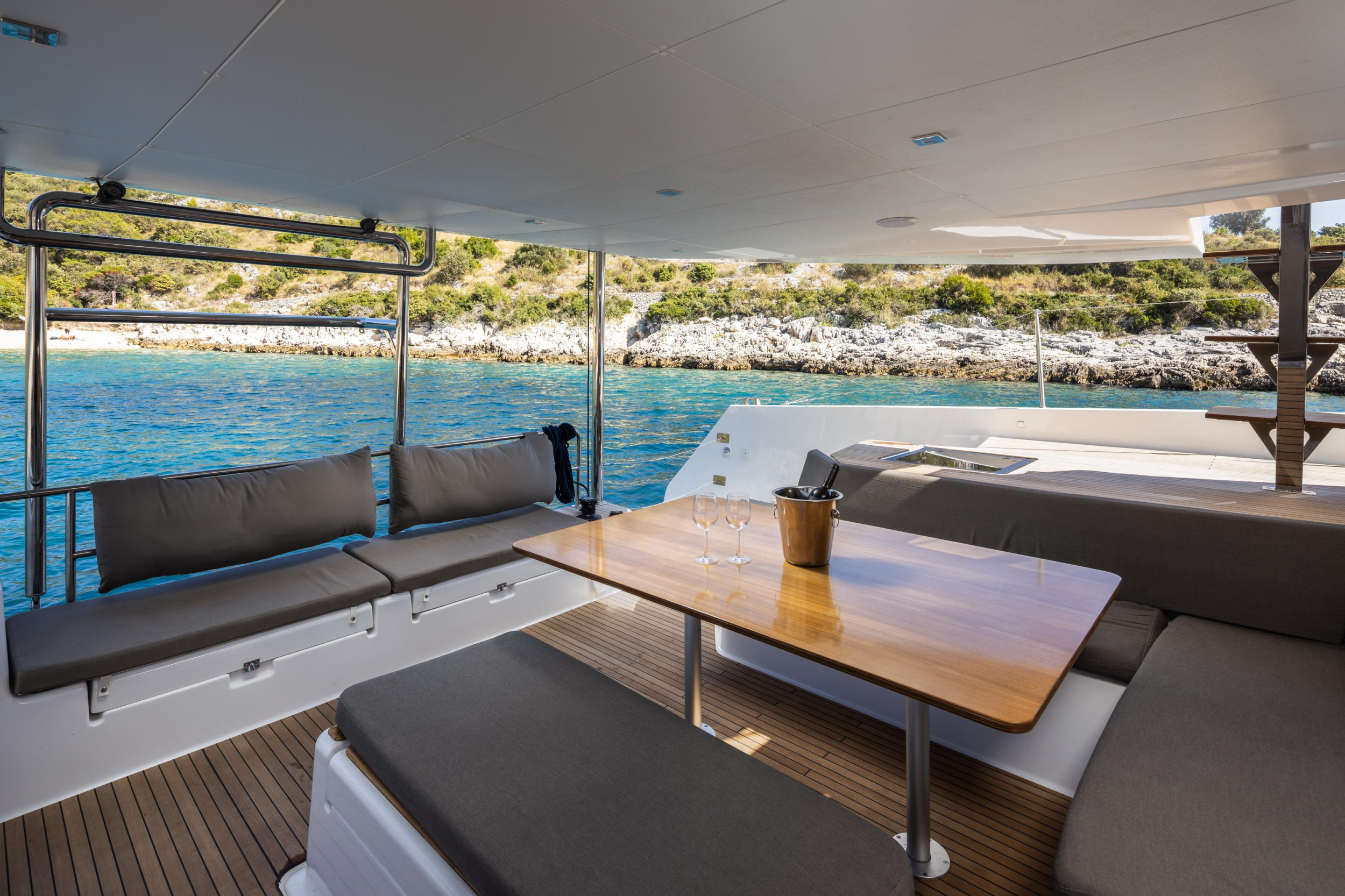Photo #3 - Dufour 48 Catamaran (CAT) en Primosten - 22045