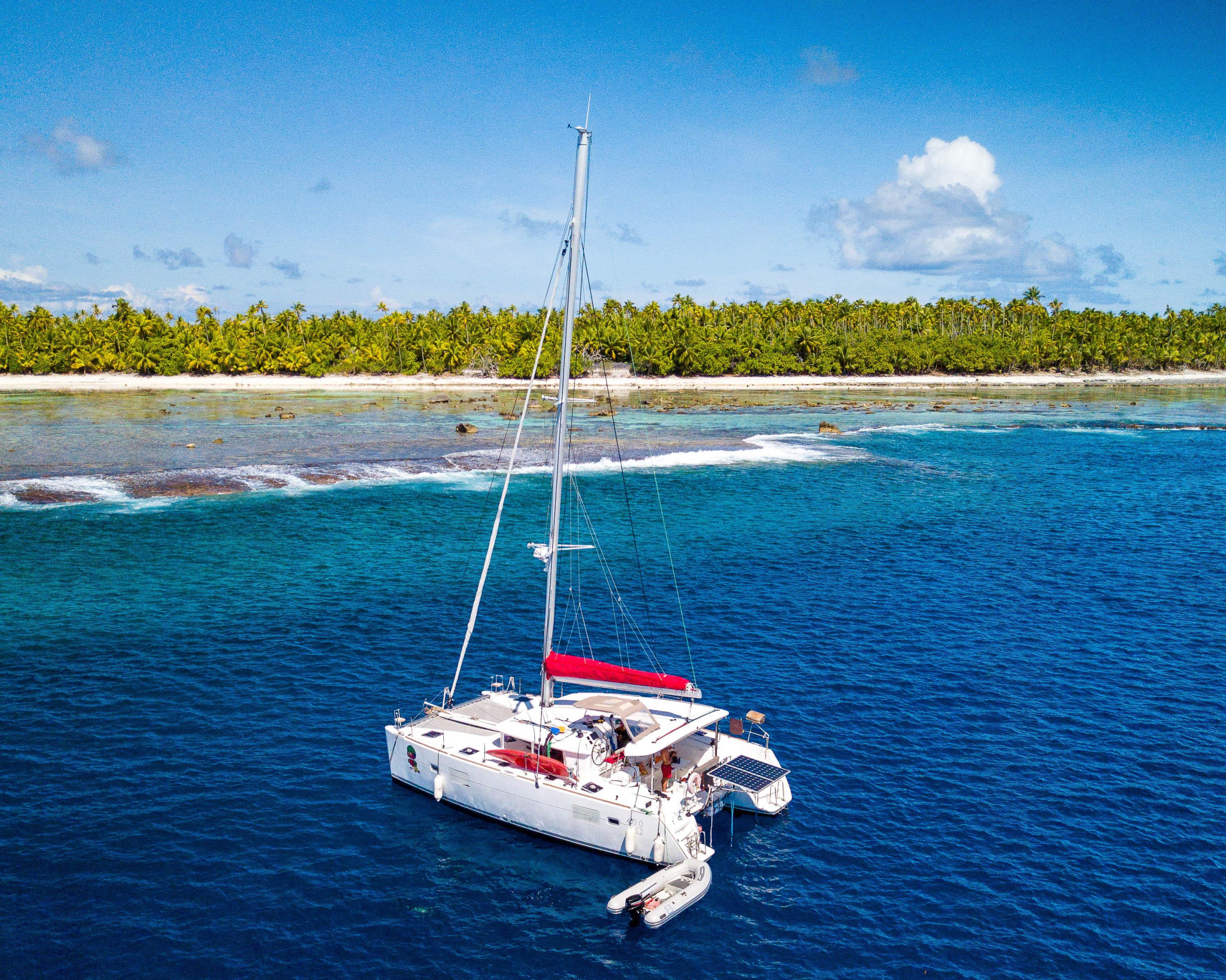 Photo #2 - Lagoon 400 S2 (Poe Miti) in Papeete - 20140