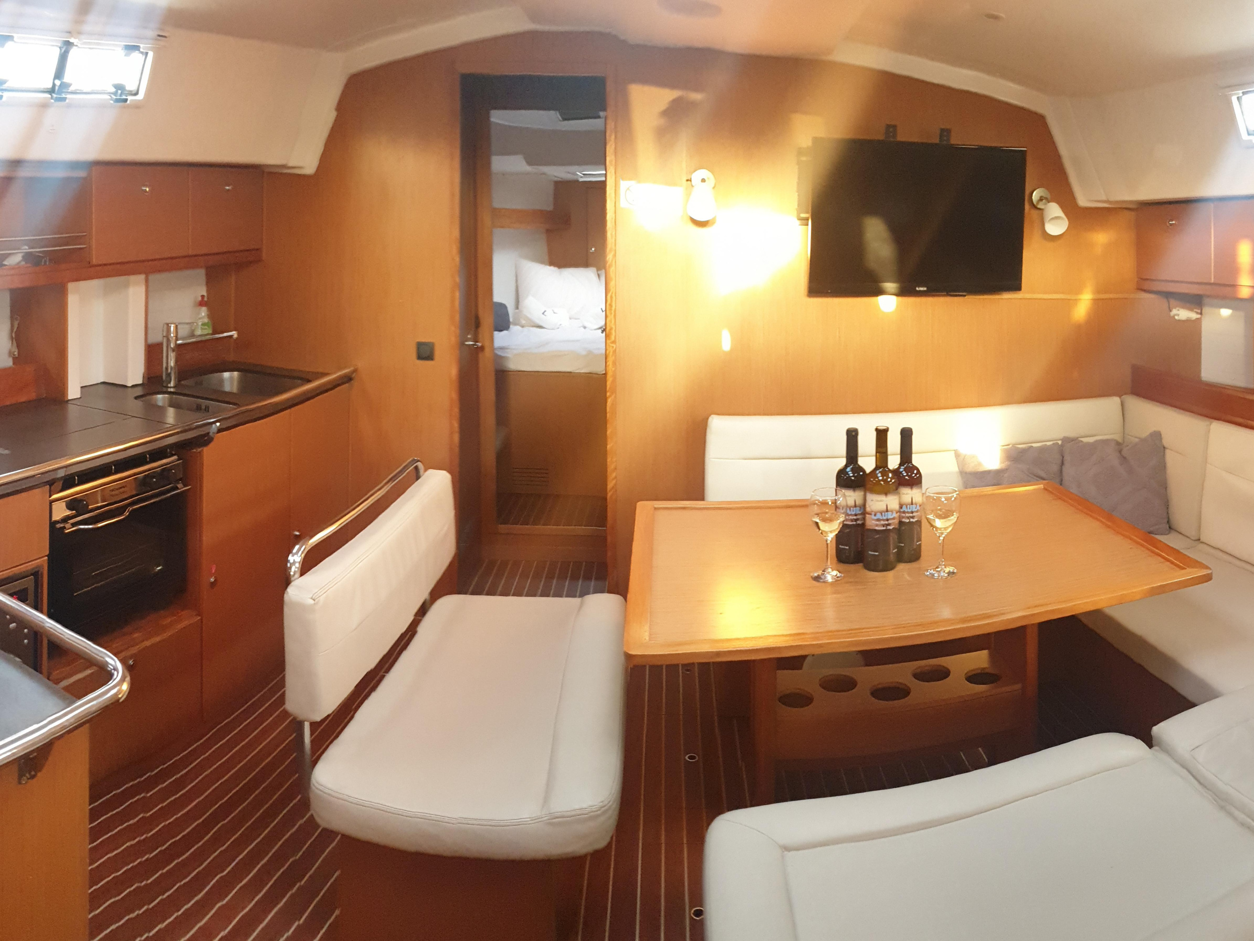 Photo #4 - Bavaria Cruiser 45 (Laura) in Nea Peramos - 22070