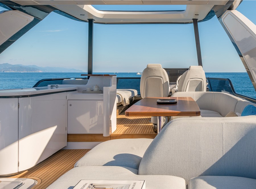 Photo #10 - Azimut 68 (Pangea) en Podstrana - 22095