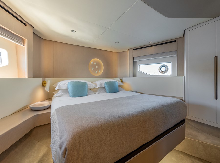 Photo #11 - Azimut 68 (Pangea) en Podstrana - 22095