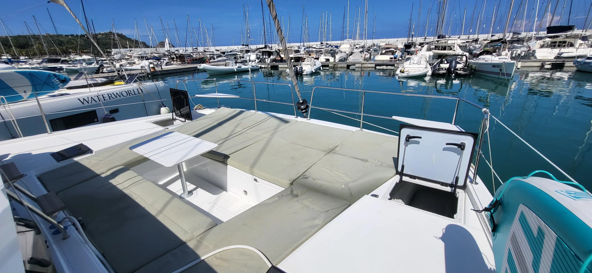 Lagoon 46 (Blue Moon)  - 19