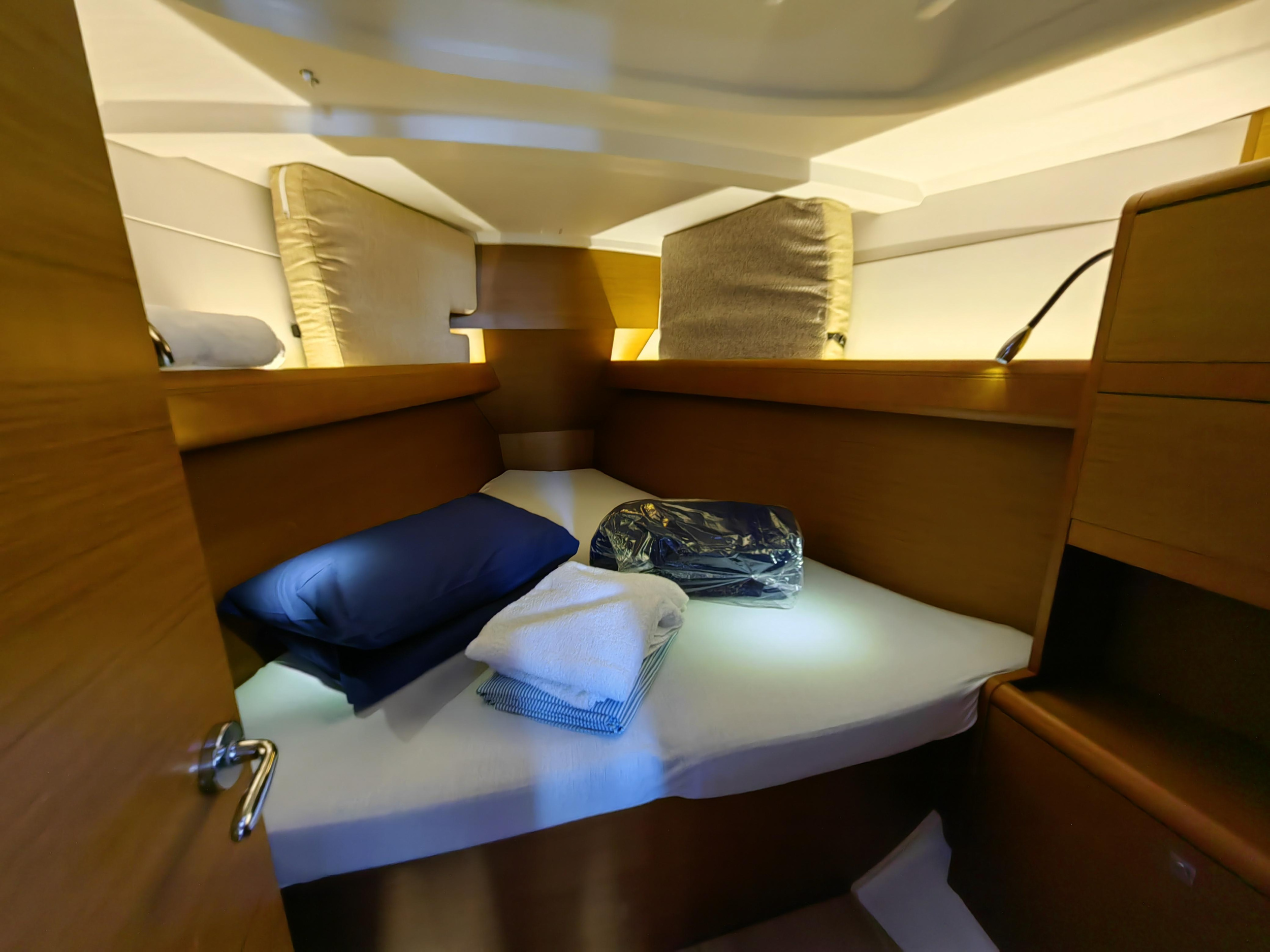 Photo #8 - Sun Odyssey 389 (Islanders) in Mali Losinj - 21283