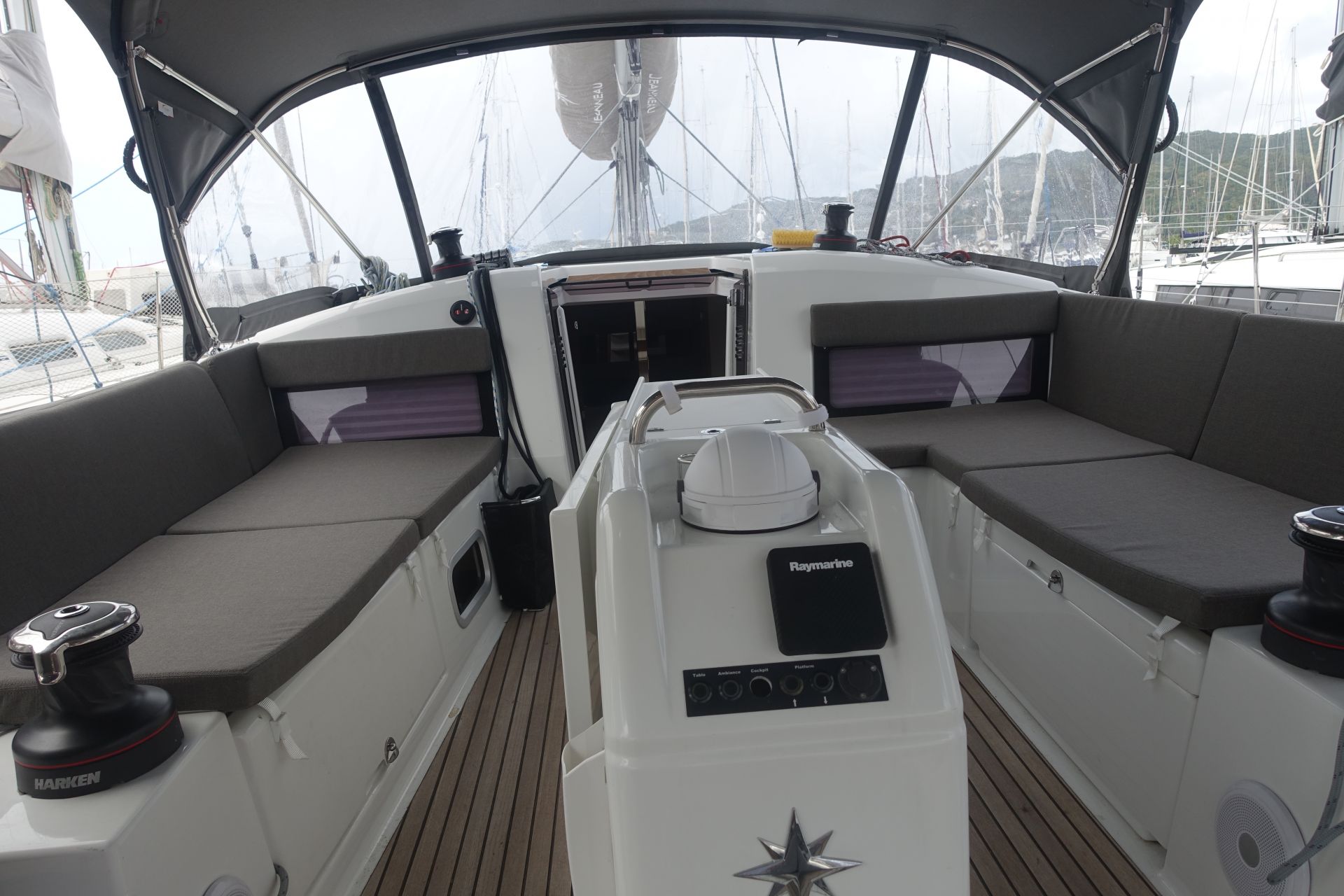 Photo #10 - Sun Odyssey 440 (Kerseli) en Le Marin - 22120