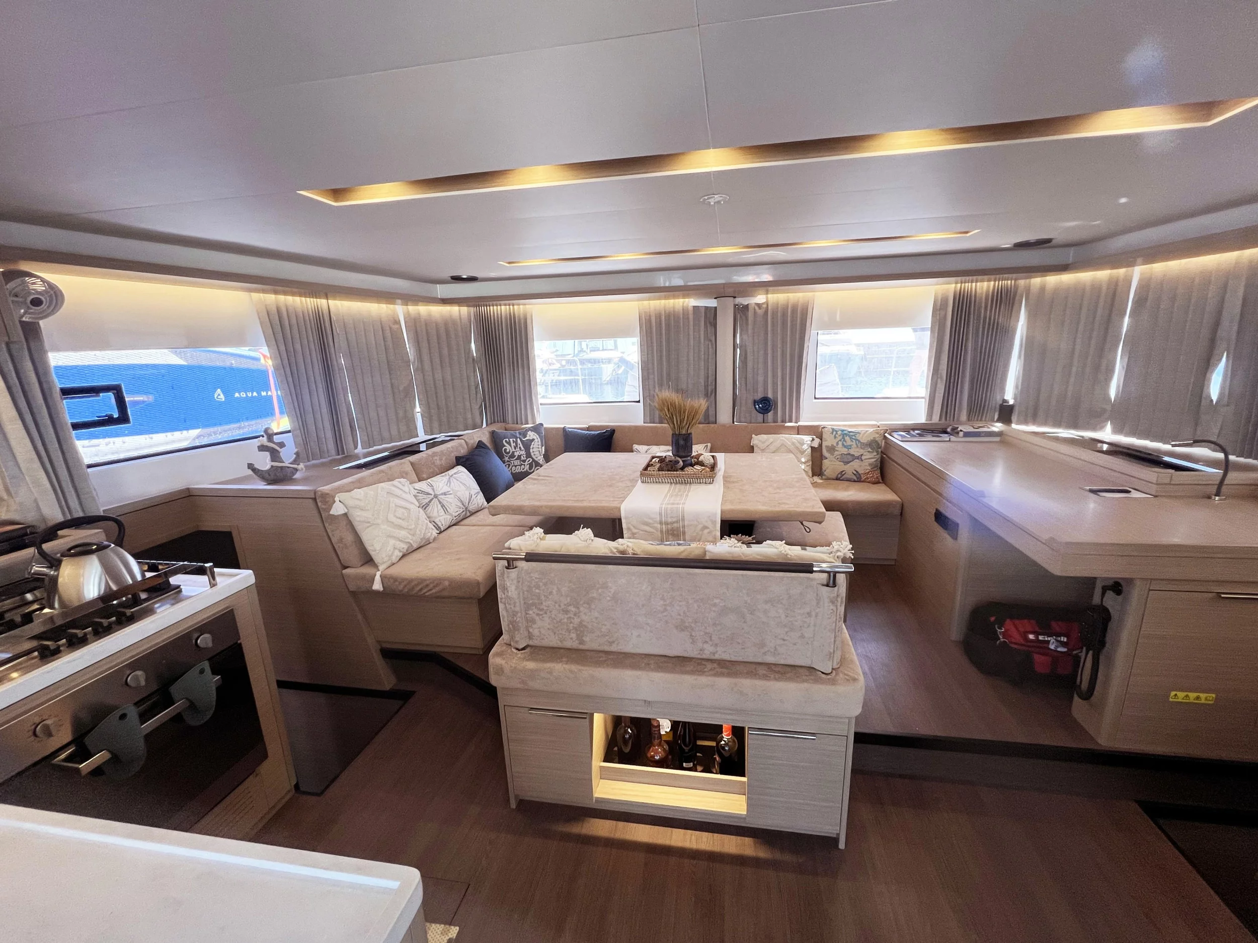 Lagoon 51 (SPRING_(SKIPPERED ONLY)) Interior image - 17