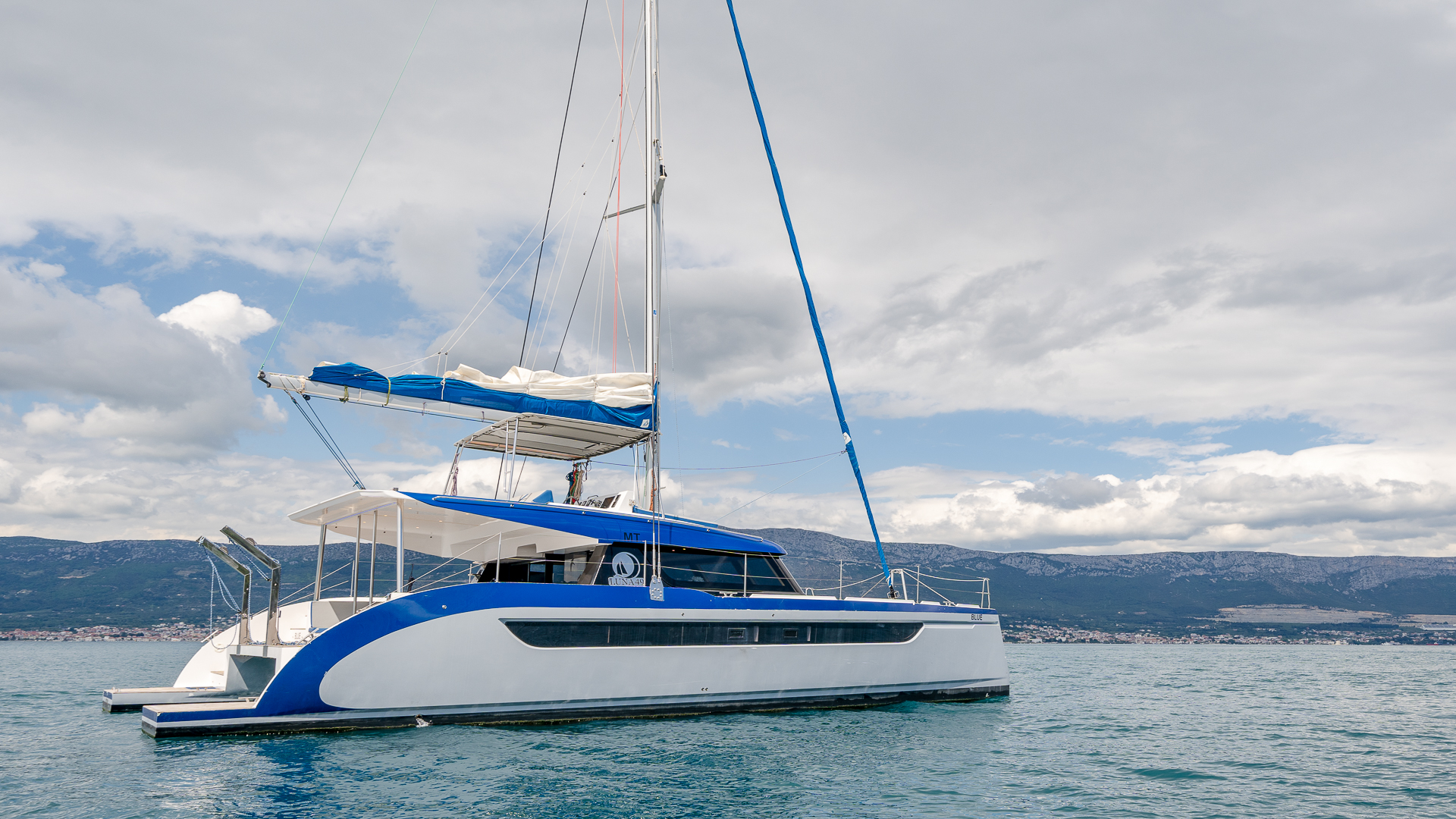 Photo #25 - Luna 49 (Blue) in Split - 18250