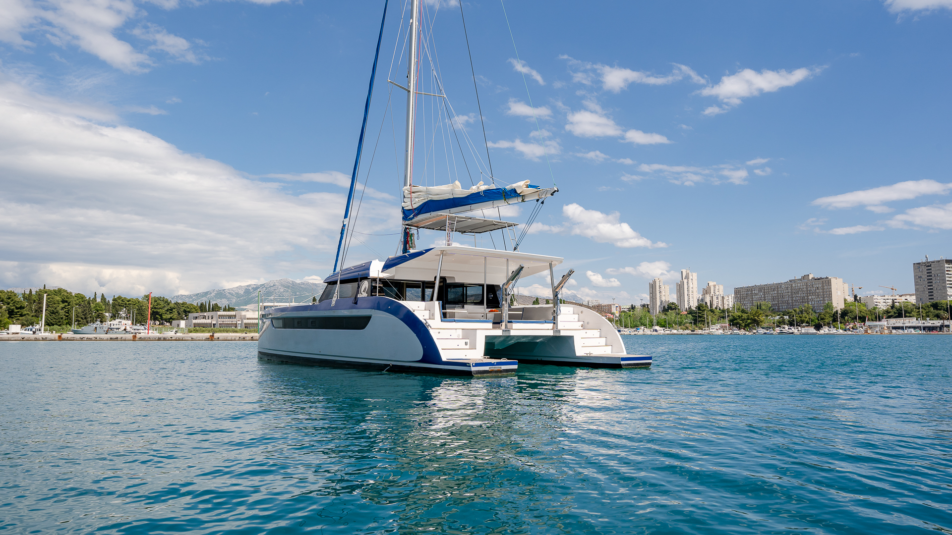 Photo #8 - Luna 49 (Blue) in Split - 18250
