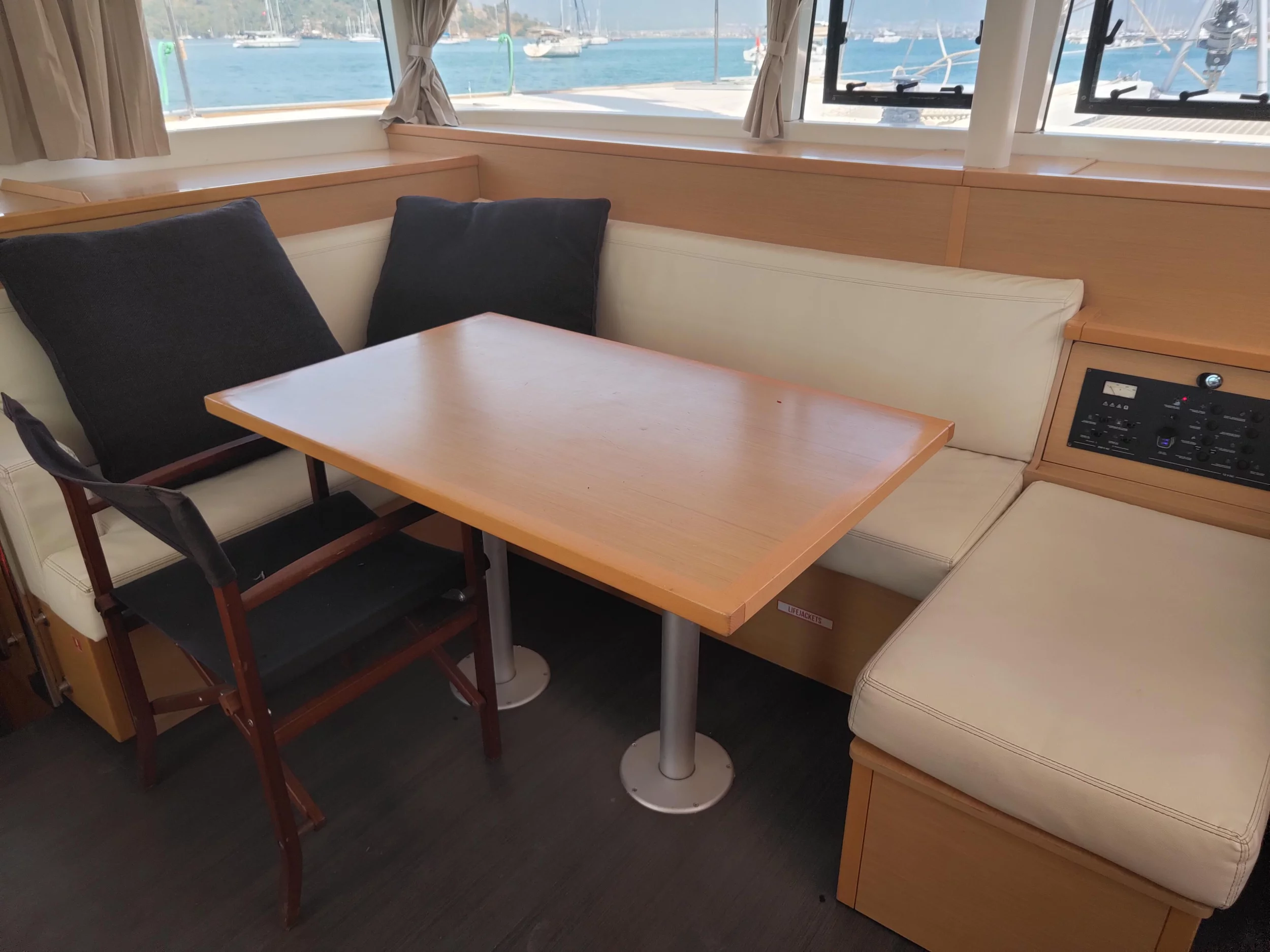 Lagoon 400 (Santi) Interior image - 33