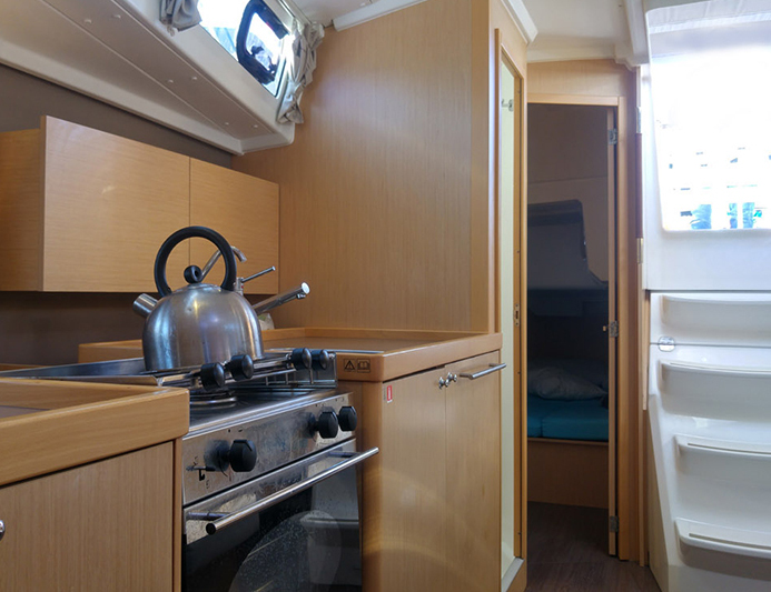 Photo #6 - Oceanis 38 (Solar) in Fethiye - 22179
