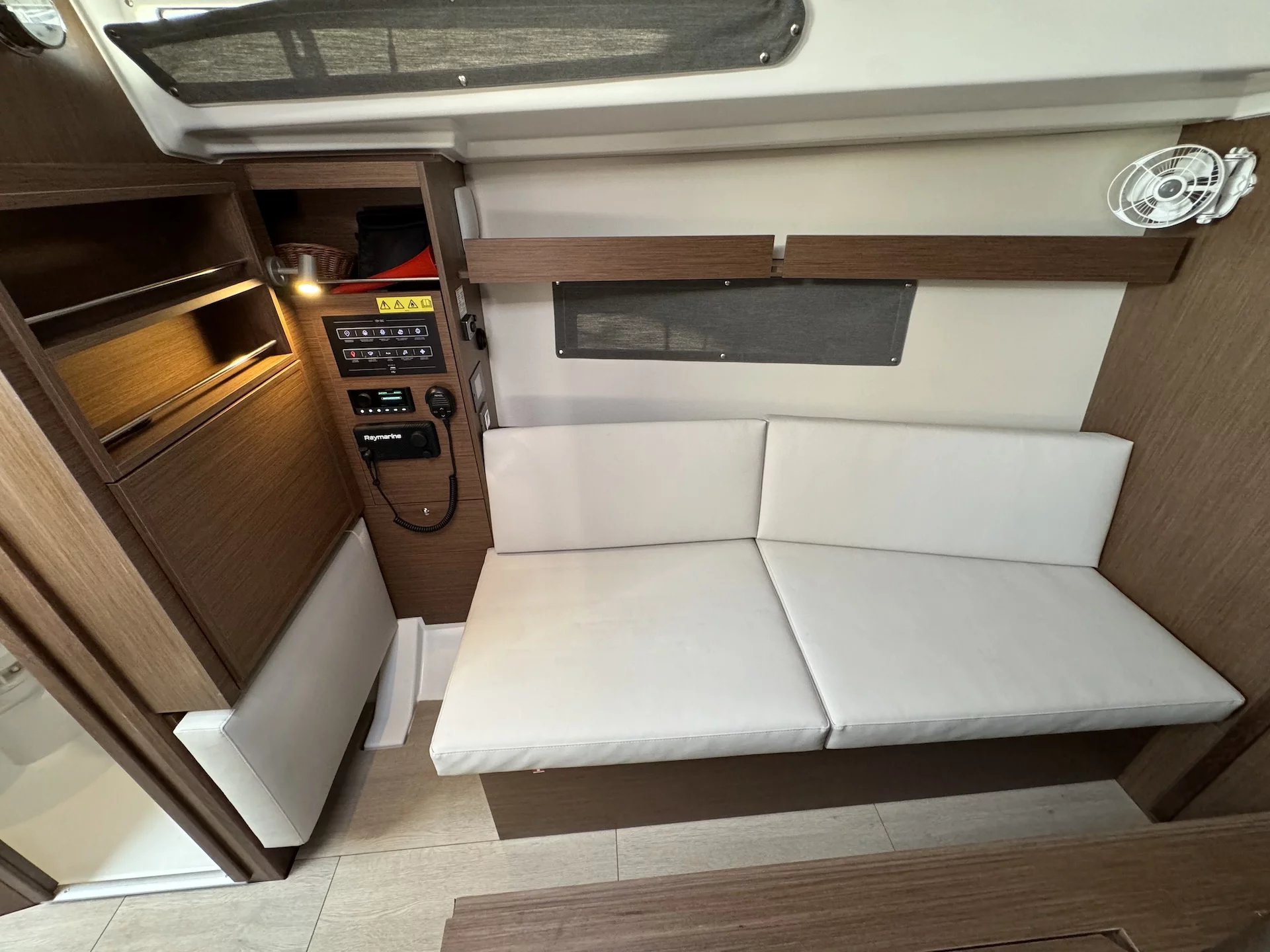 Oceanis 34.1 (Arnie)  - 13