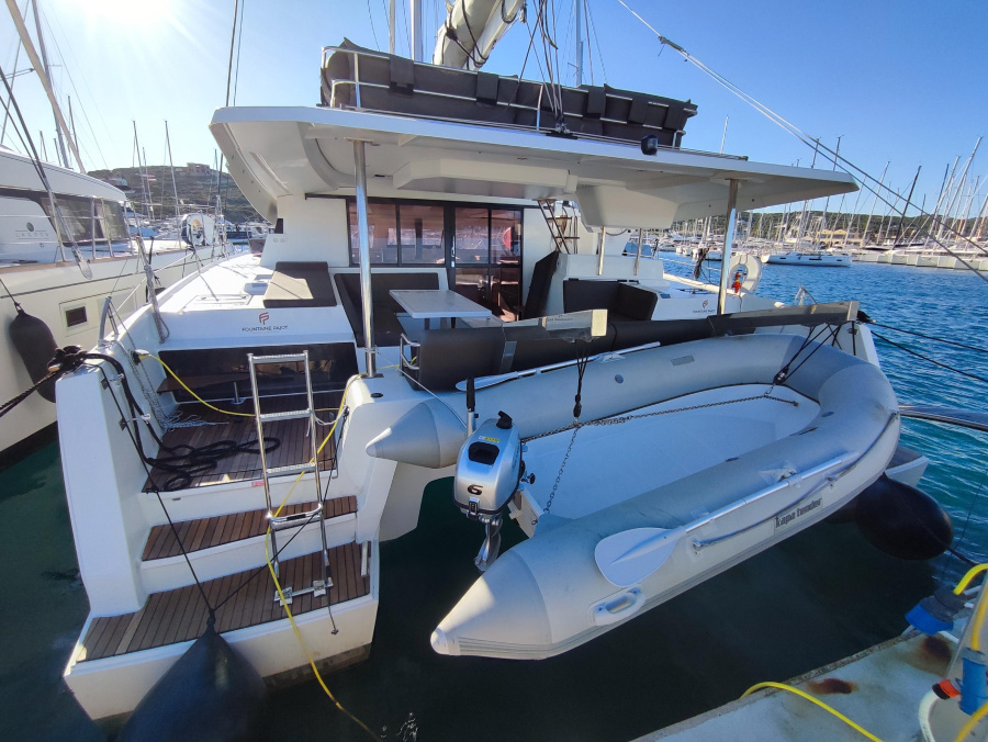 Photo #26 - Elba 45 (Phoebe) en Lavrion - 21021