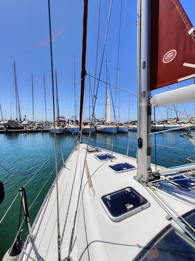 Photo #6 - Oceanis 393 Clipper (Crete) en Atenas - 19452
