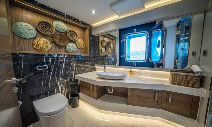 Photo #4 - 39 M Custom Build Motor yacht DEEP WATER (DEEP WATER) in Bodrum - 18578