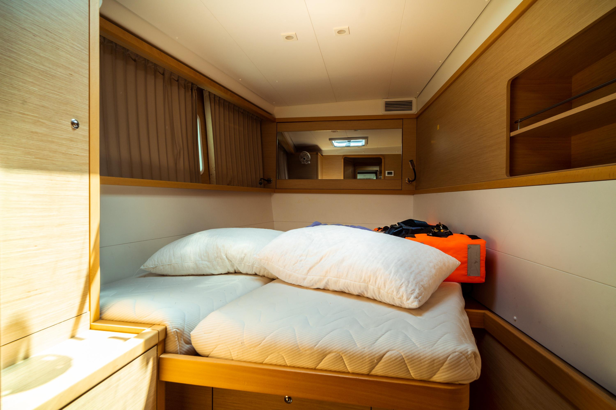 Photo #5 - Lagoon 450 Flybridge (WindFinder) in Portisco - 11637