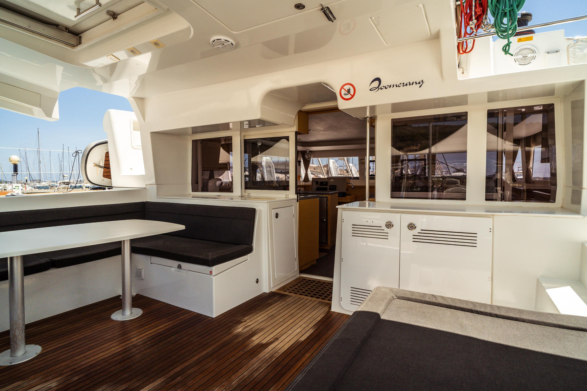 Photo #8 - Lagoon 450 Flybridge (WindFinder) in Portisco - 11637