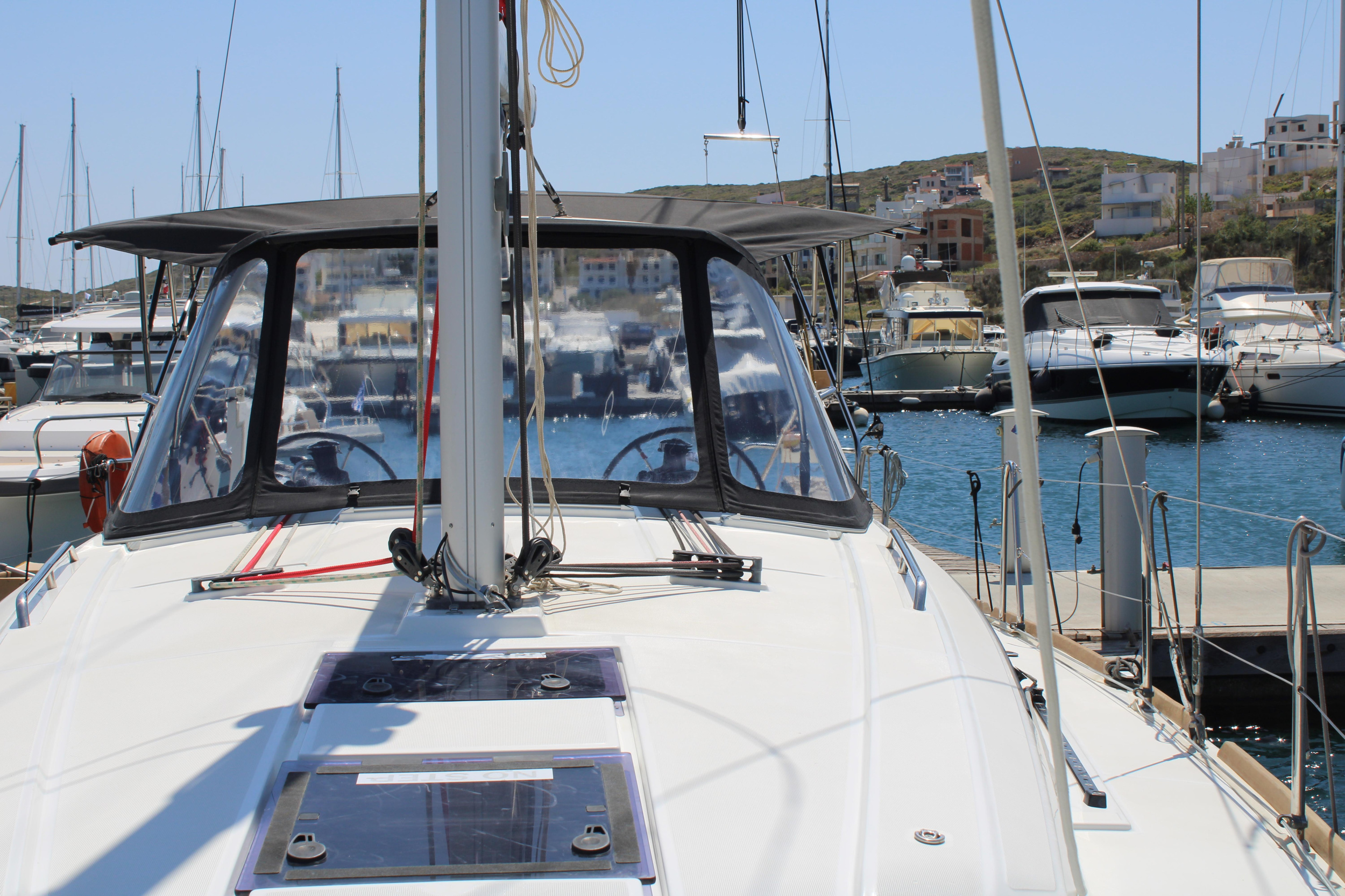 Photo #7 - Oceanis 38.1 (Zeus) in Lavrion - 20605
