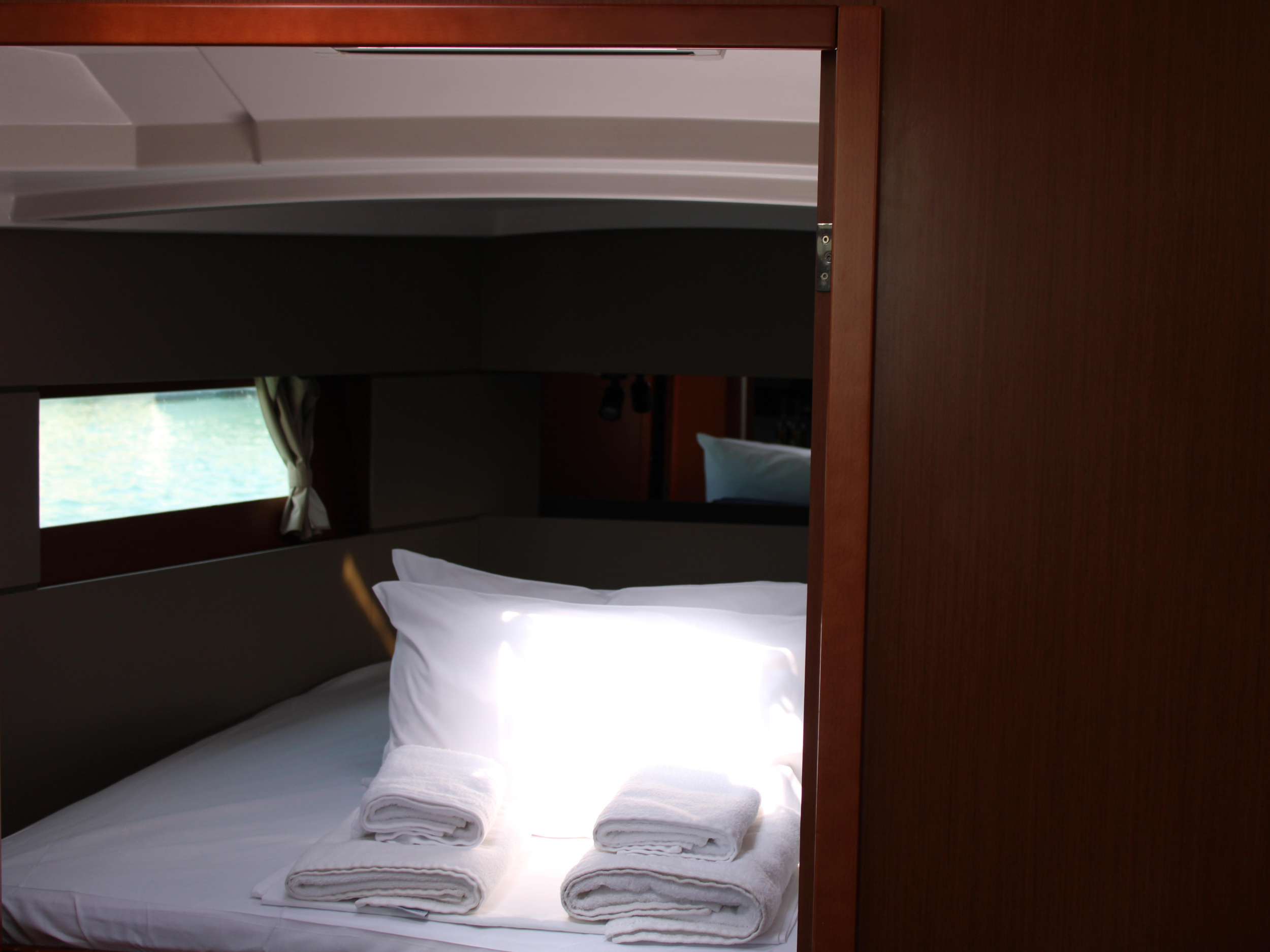 Photo #5 - Oceanis 38.1 (Zeus) in Lavrion - 20605