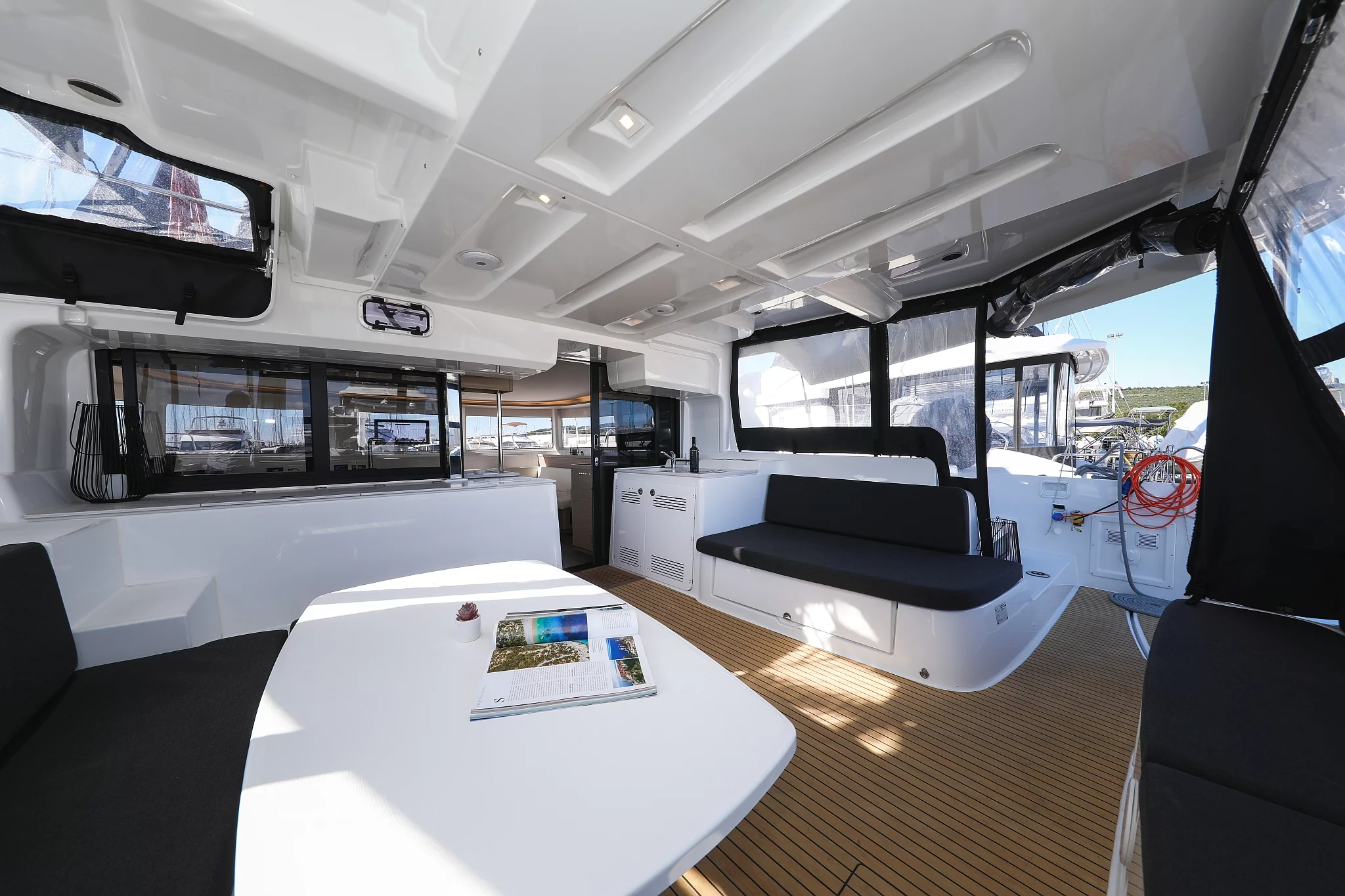 Lagoon 46 (NUVOLA)  - 52