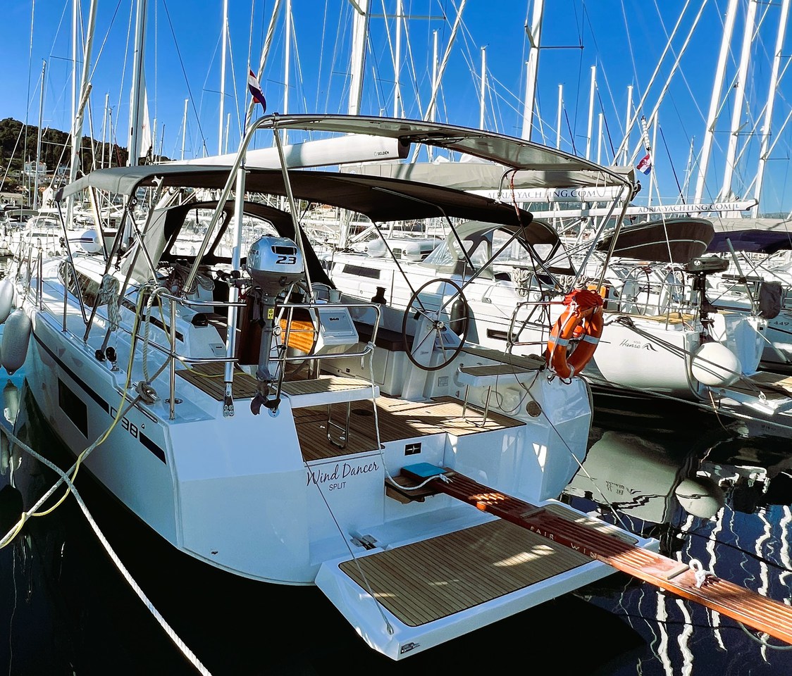 Photo #14 - Bavaria C38 (Wind Dancer) in Split - 22226