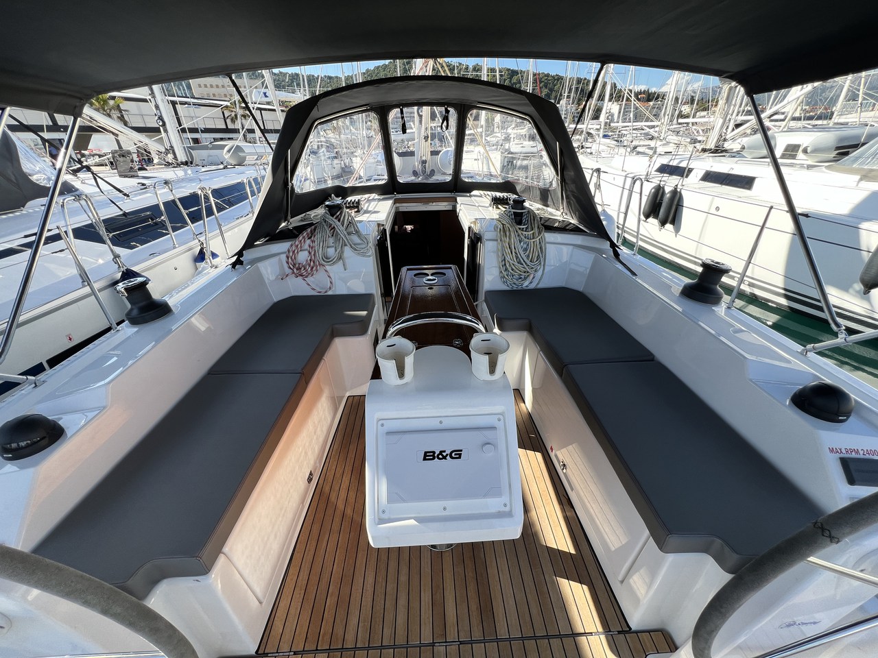 Photo #7 - Bavaria C38 (Wind Dancer) in Split - 22226