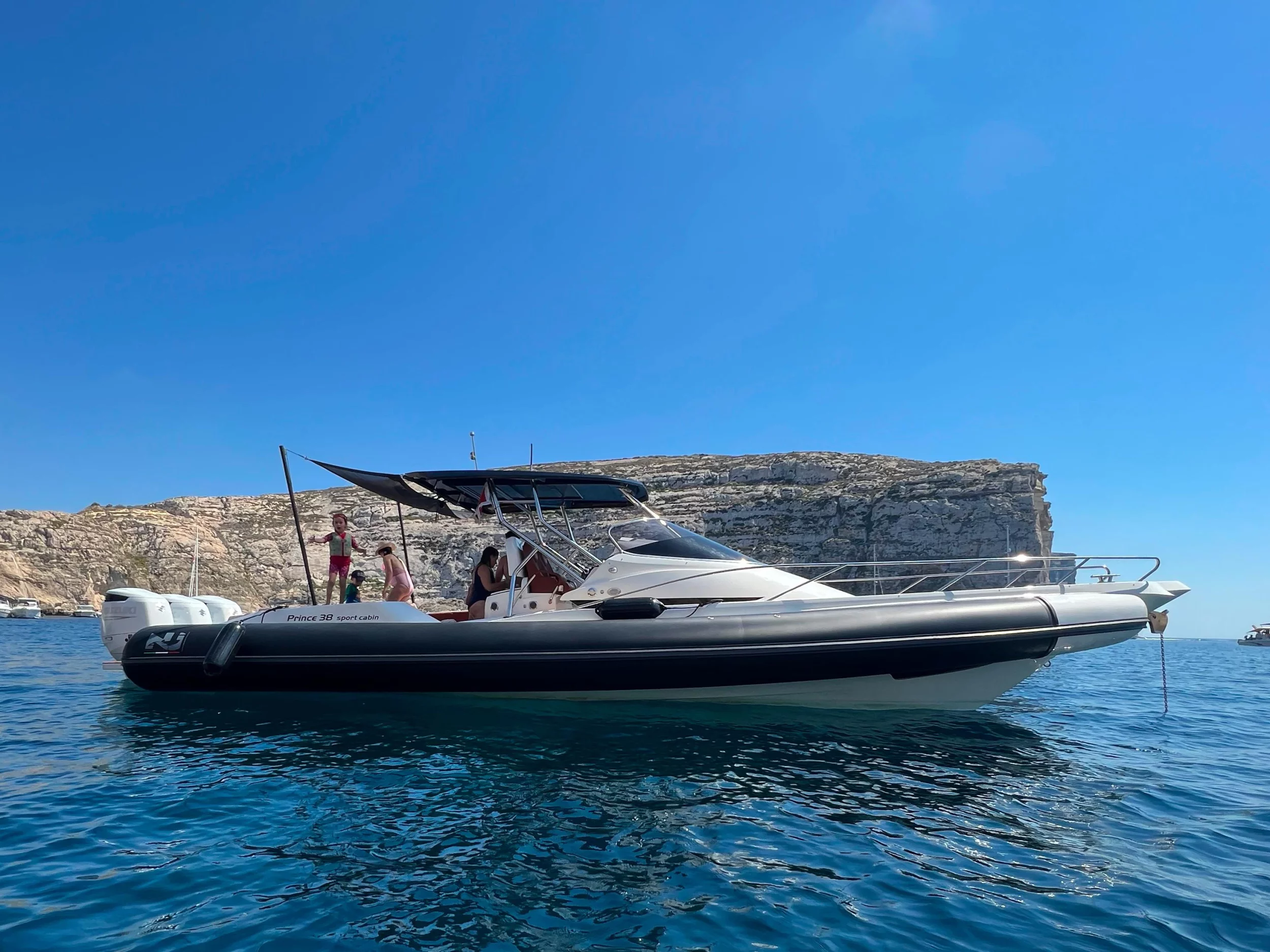 Nuova Jolly Prince 38 Sport Cabin (Ethan Jo) Main image - 0